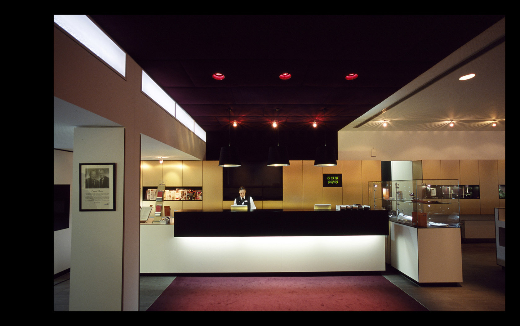 chm 014 mauve lobby.jpg